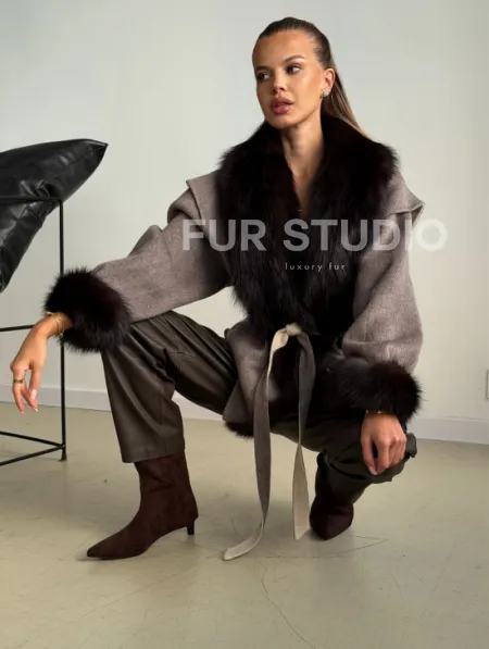 Пальто с мехом фишера - фото 4