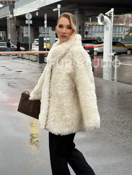 Белая шубка из тиградо - фото 14