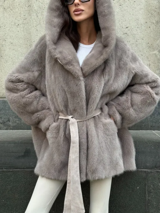 Шуба Oversize из меха цельной норки с капюшоном - фото 2