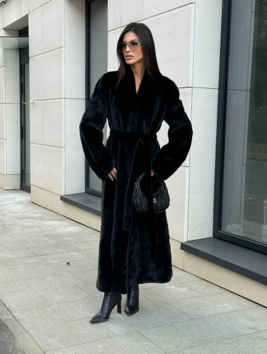 Шуба халат из аукционного меха норки, V-образный воротник с поясом - фото 10