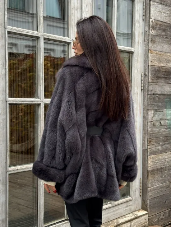Шуба Летучая мышь из норки Graphite с английским воротником из меха куницы - фото 5