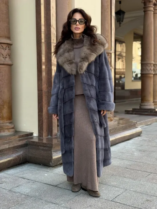 Удлиненная женская норковая шуба паркет с капюшоном из меха куница - фото 5