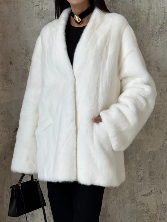Белоснежный жакет - полушубок из меха норки SAGA FURS - фото 4
