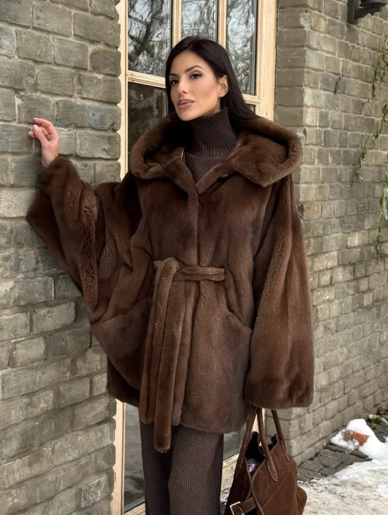 Шуба летучая мышь мех NAFA с капюшоном - цвет соболь - фото 9