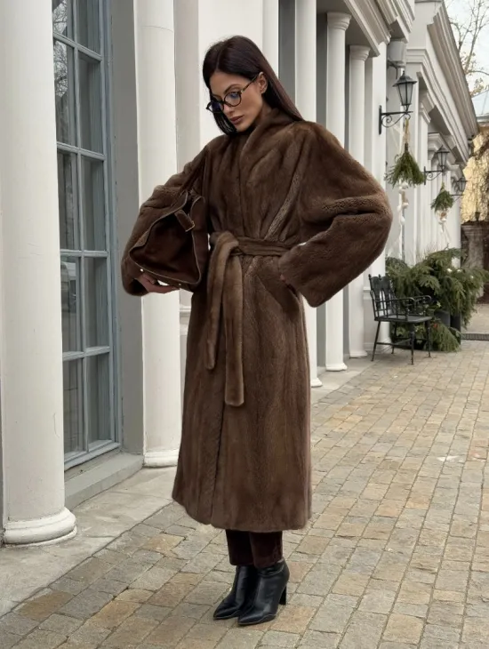 Натуральная шуба пастель из скандинавской норки SAGA FURS SUPERIOR - фото 5