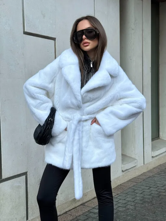 Белый норковый полушубок - кимоно с английским воротником - фото 9