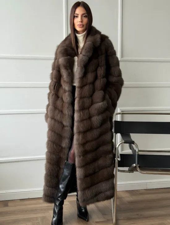 Длинная шуба из меха куницы Exclusive fur - фото 0