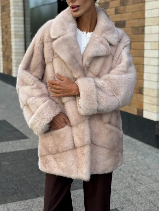 Шуба норковая пудрового цвета с английским воротником - фото 1