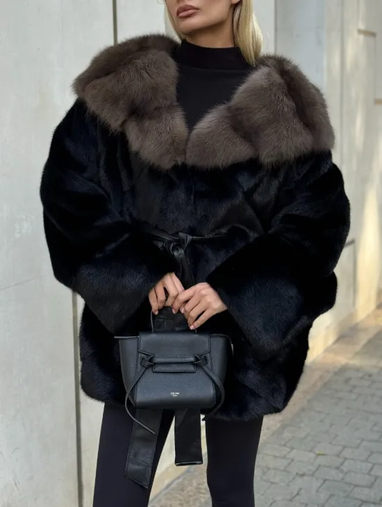 Черная норковая шуба летучая мышь с капюшоном из куницы - фото 5