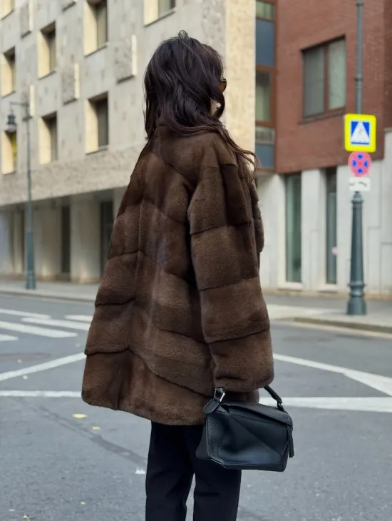 Шуба норковая коричневая - фото 7