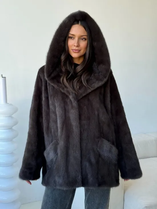 Норковый полушубок с капюшоном - фото 4