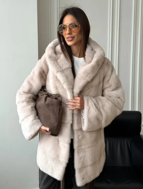 Норковая шуба с капюшоном -  