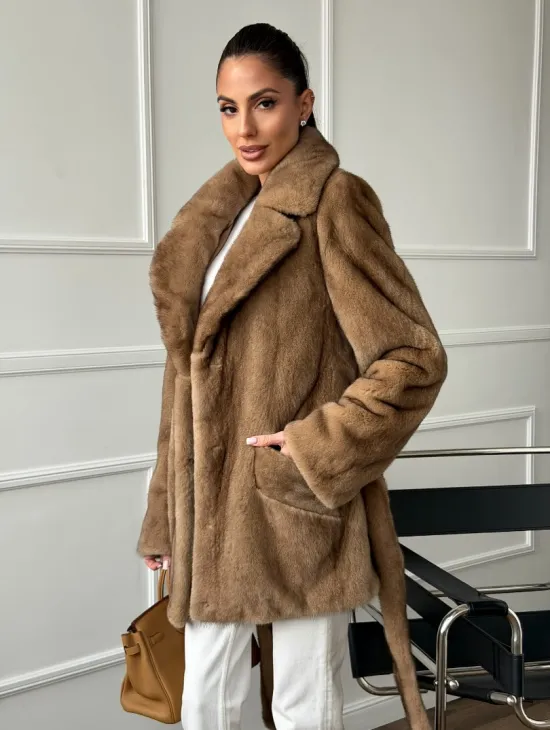 Полушубок норковый пастель с меховым поясом - фото 8