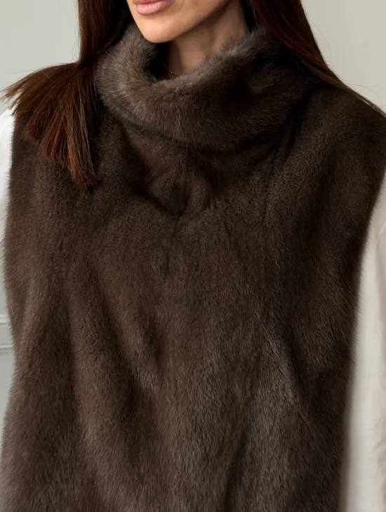 Норковая манишка коричневого цвета - фото 1