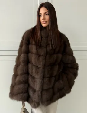 Женская шуба из меха куницы - фото 6