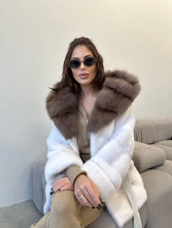Норковая шуба - пончо с капюшоном из меха куницы - фото 1