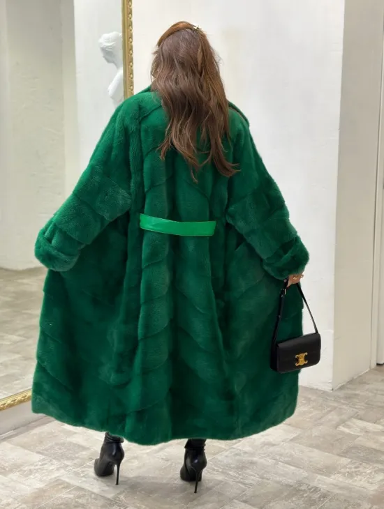 Шуба из аукционной норки с английским воротником - цвет изумруд - фото 4