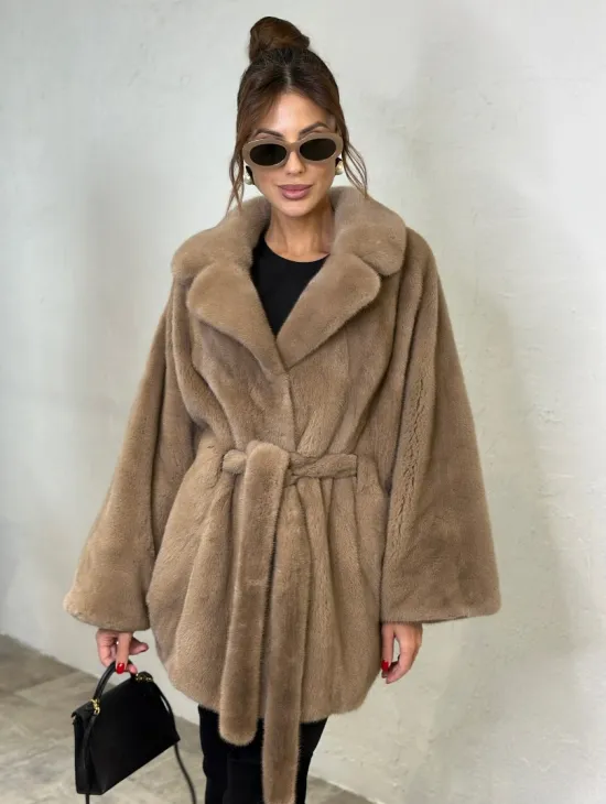 Шуба летучая мышь мех VELVET английский воротник - цвет палевый - фото 1