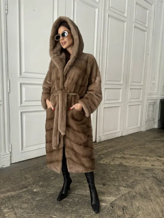 Норковое кимоно с капюшоном в цвете пастель - фото 2