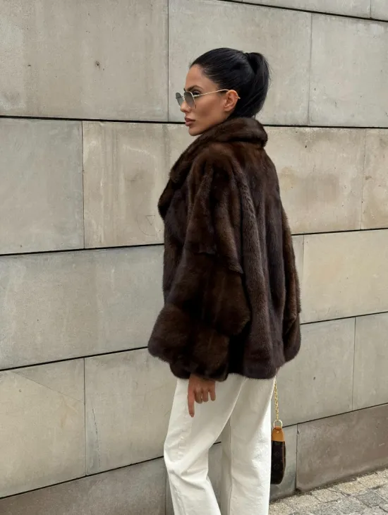 Короткая норковая шуба английский воротник роспуск - фото 9